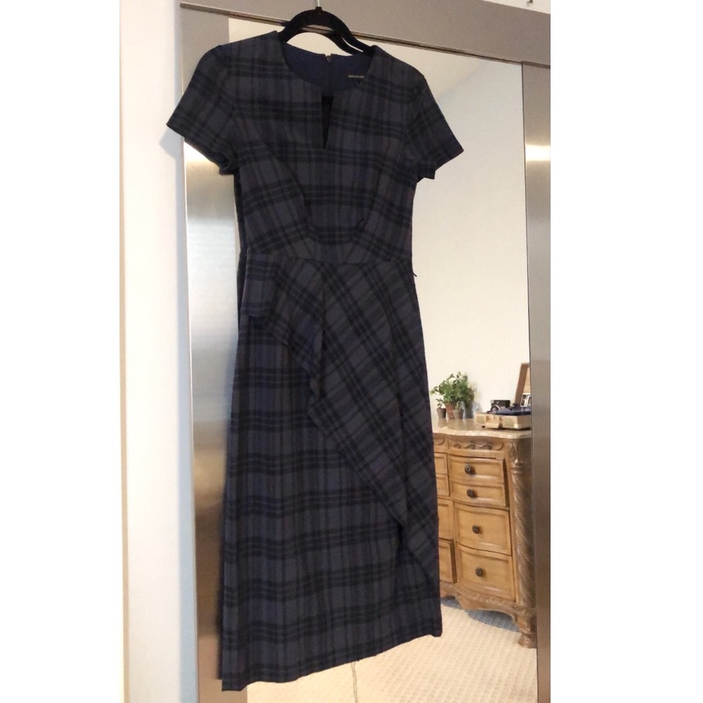 Banana Republic Black midi Plaid Dress size 0